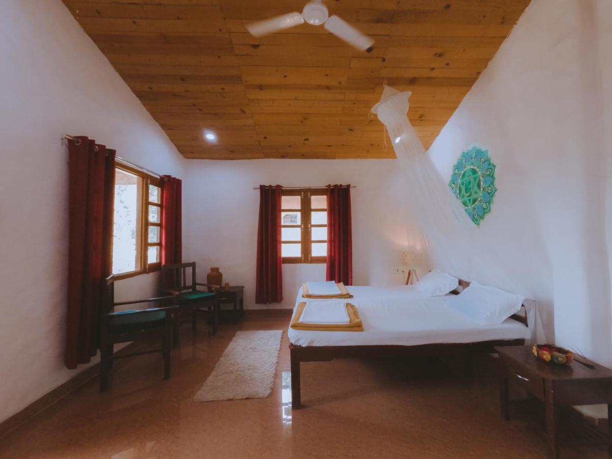 Shiv Shakti Yogpeeth Cottages Rishikesh Exterior photo