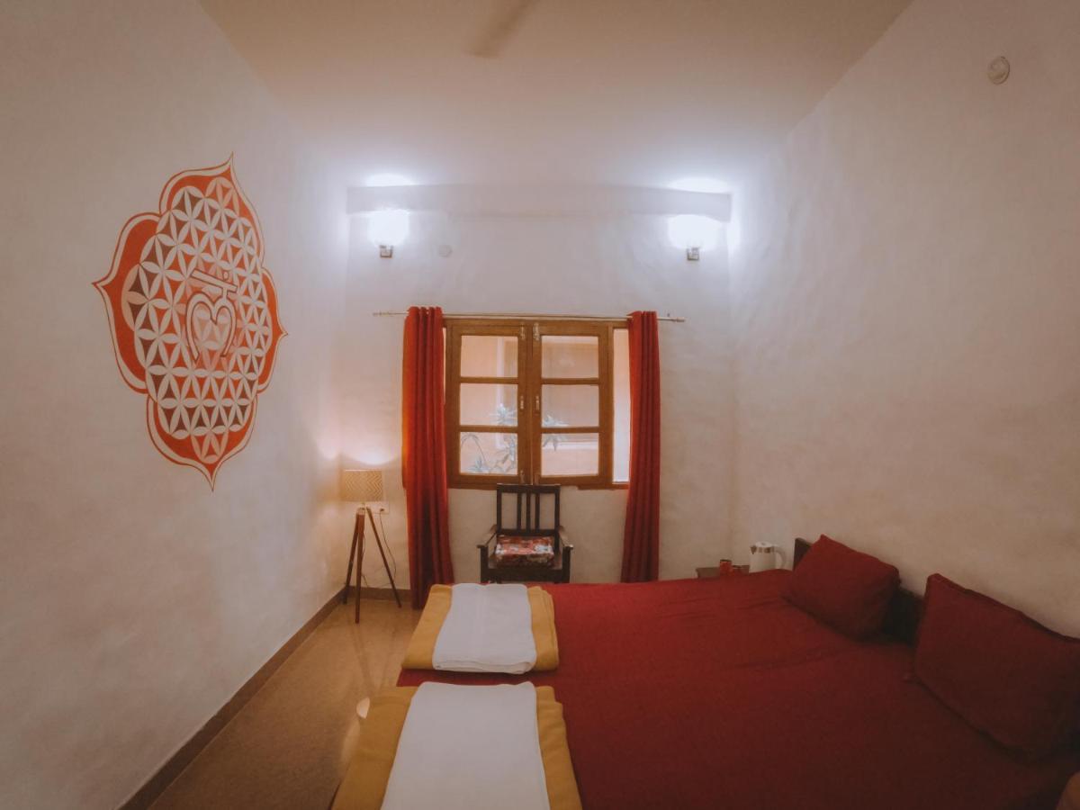 Shiv Shakti Yogpeeth Cottages Rishikesh Exterior photo