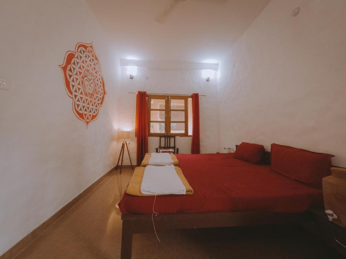 Shiv Shakti Yogpeeth Cottages Rishikesh Exterior photo