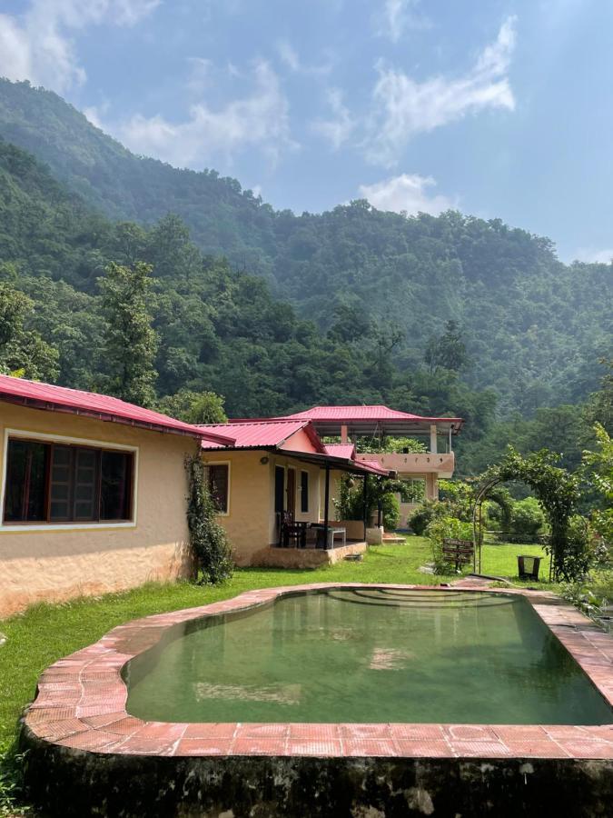 Shiv Shakti Yogpeeth Cottages Rishikesh Exterior photo