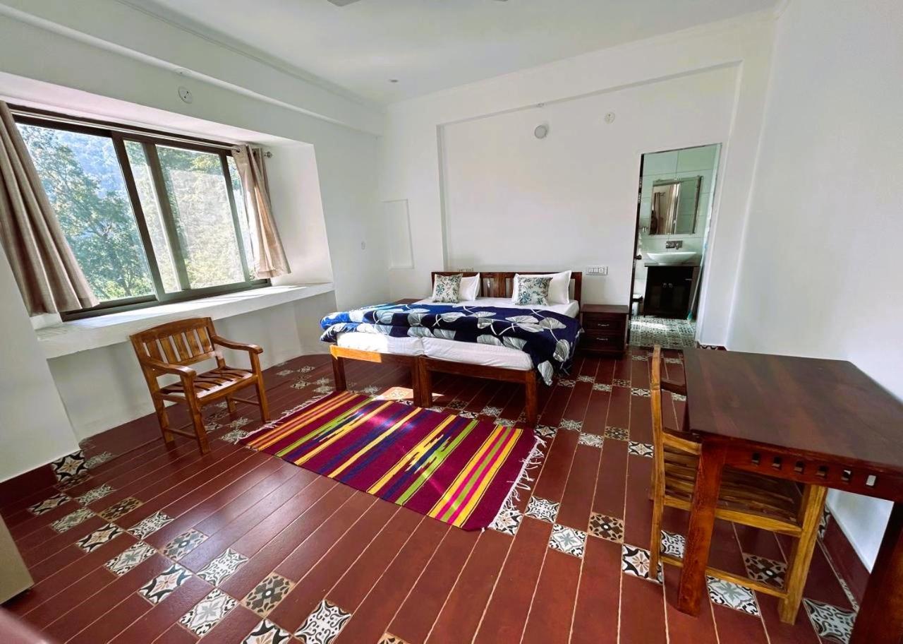 Shiv Shakti Yogpeeth Cottages Rishikesh Exterior photo